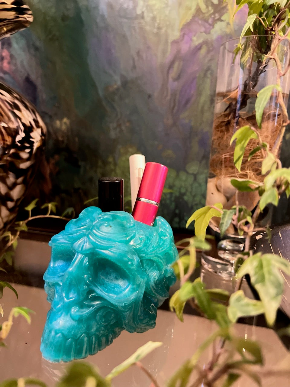 Resin Deco Skull holder with glow